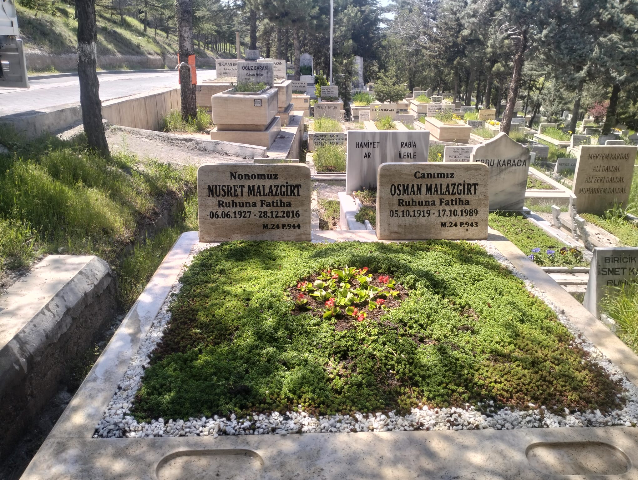Karşıyaka mezarlığı toprak yenileme